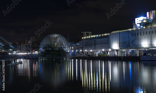 porto antico di notte