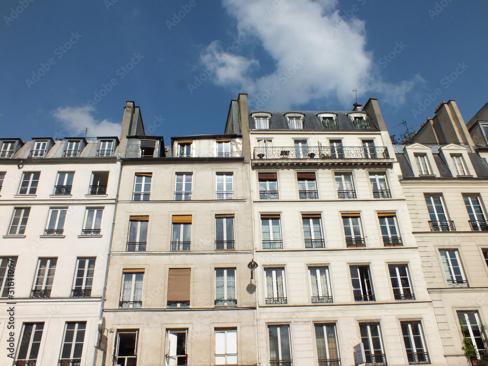 Immeubles anciens, Paris.