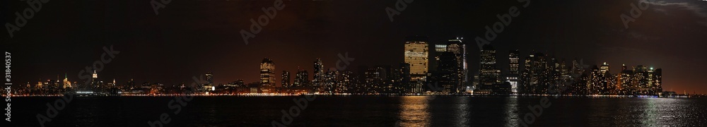 New York , Manhattan at Night