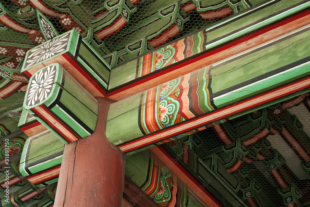 Naklejka premium detail of temple in seoul south korea