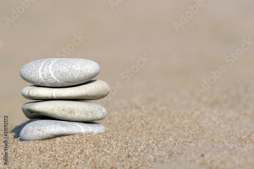 Steine im Sand | Zen Entspannung