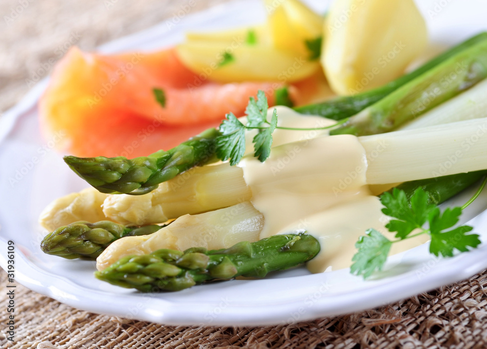 spargel mit lachs und kartoffeln spargel mit lachs und kartoffeln