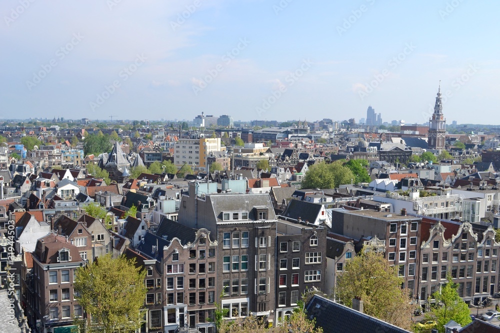 Naklejka premium Paesaggio di Amsterdam dal campanile della Oude Zijde