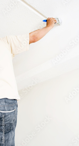 Pintando bordes del techo
