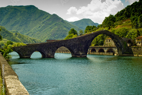 Ponte del Diavolo Borgo a Mozzano #31949500