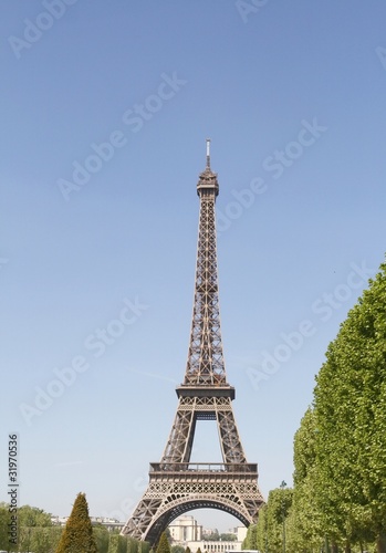Eiffel Tower © Kirill Livshitskiy