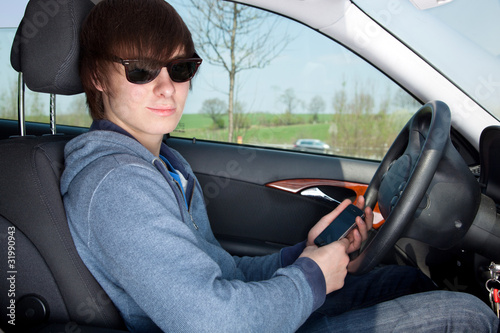 Teenager hat endlich die Fahrerlaubnis 458