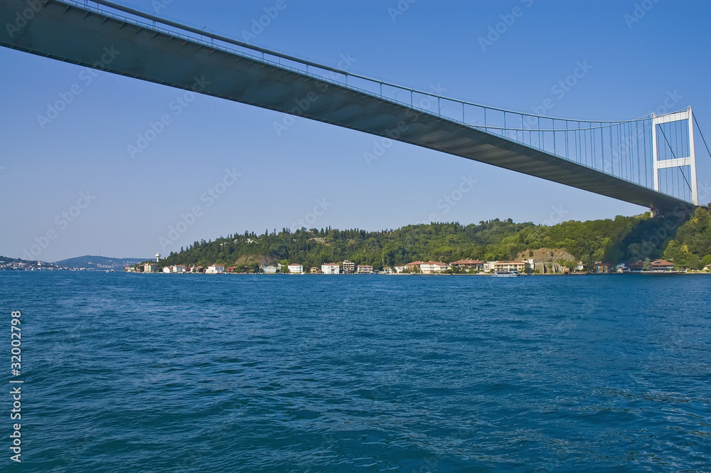 Naklejka premium Ataturk Bridge at Istanbul