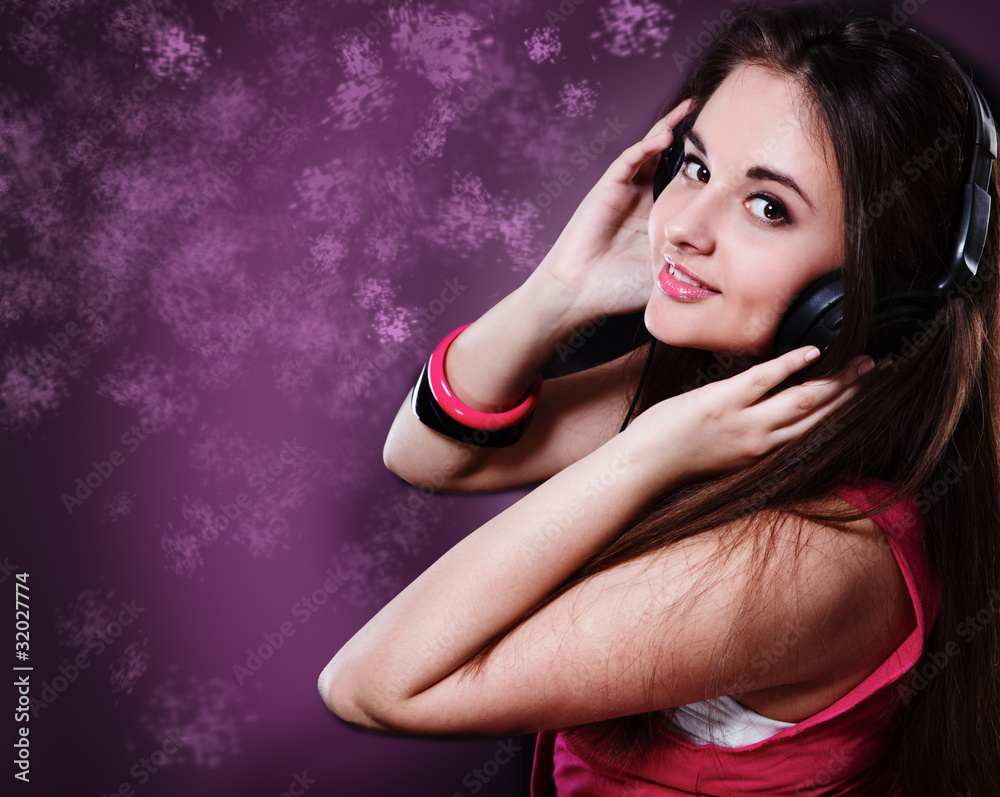 Fototapeta premium Girl with headphones