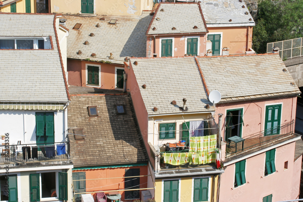 Vue sur les toits typiques de Vernazza, Cinque Terre, Italie.