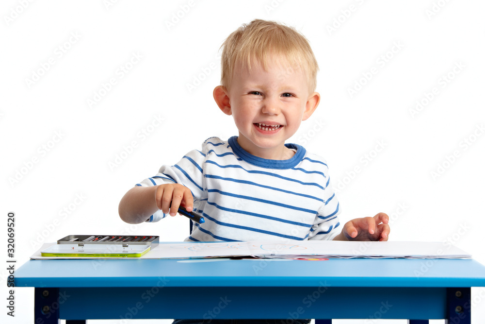 Kleinkind beim malen Stock Photo | Adobe Stock