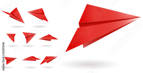 red paper planes isolated on white background
