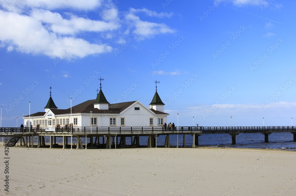 Fototapeta premium Seebrücke Ahlbeck
