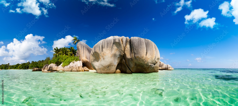 Fototapeta premium Seychelles, anse source d'argent