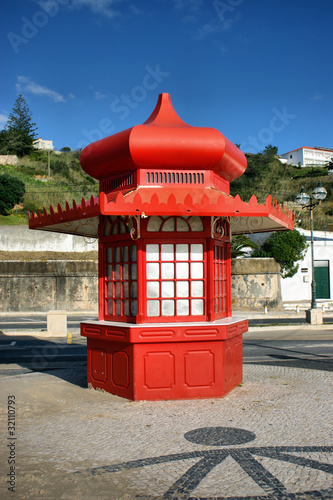 Red kiosk in Foz do Arelho photo