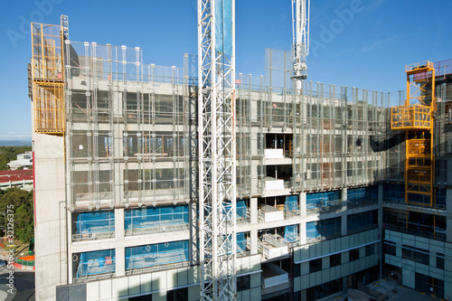 screen system on the construction building photo