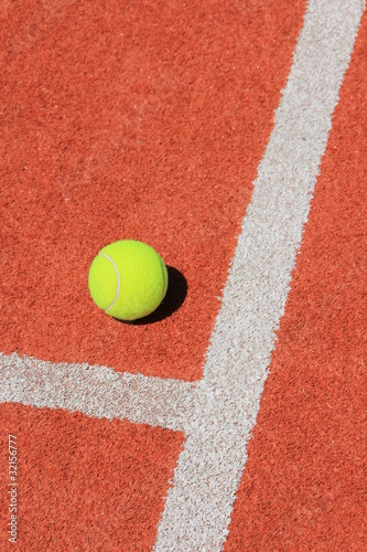 Zoom sur une balle de tennis © Fabien R.C.