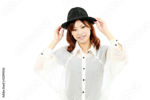 女性と帽子