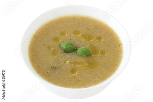 vegetable soup with basil and oil