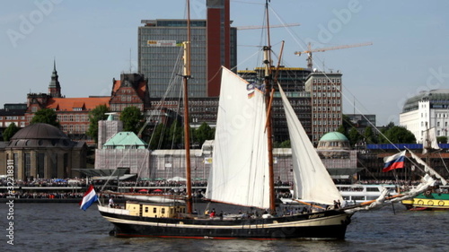 Kutter auf der Elbe, Hamburg
