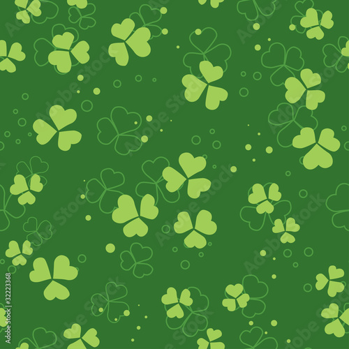 vector green seamless pattern with trefoils