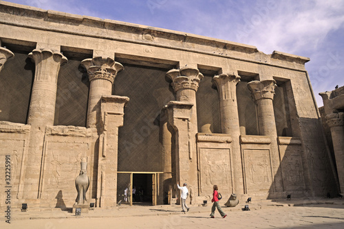 Valokuva Temple at Edfu in Egypt which is dedicated to the God Horus