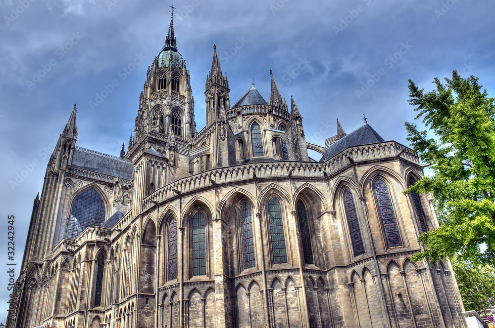 HDR de la cathédrale de Bayeux