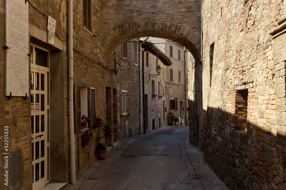 Fototapeta premium Cerqueto; vicoli medievali; Umbria;