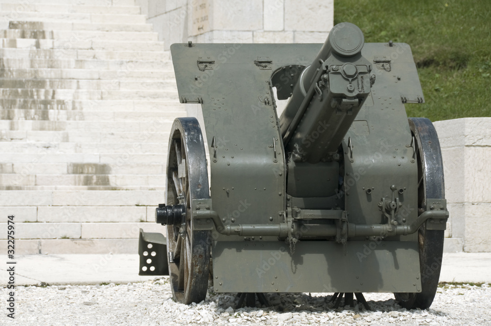 WWI cannon in an Italian memorial WWI cannon in an Italian memorial