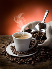 Küchenrückwand glas motiv Kaffee und Kaffeebohnen heißer Kaffee - dampfender Kaffee  © Marco Mayer