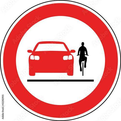 Radfahrer überholen verboten