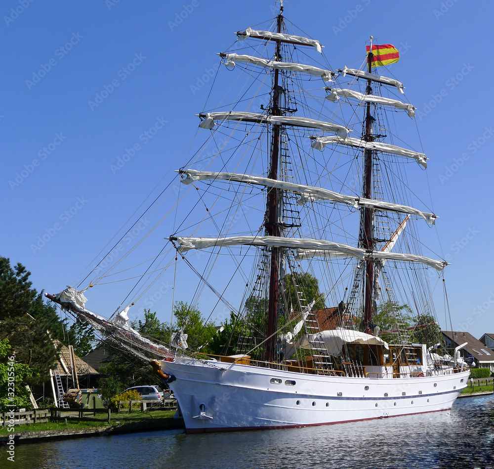Segelschiff, Brigg,Zweimaster Stock-Foto | Adobe Stock