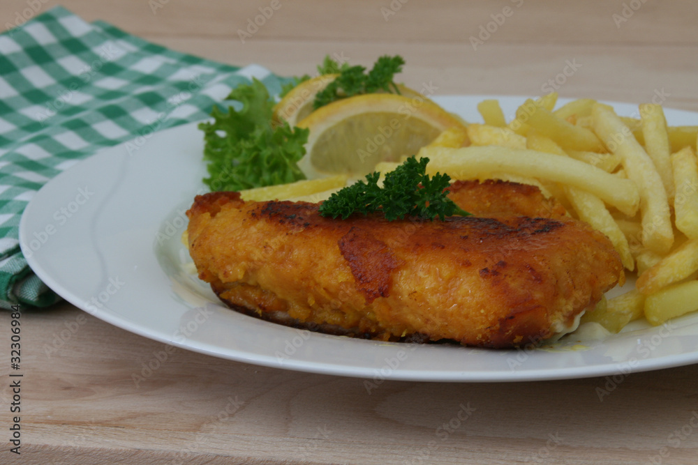 Cordon Bleu mit Pommes