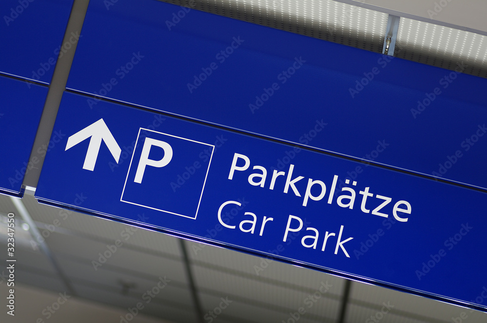 Hinweisschild Parkplätze