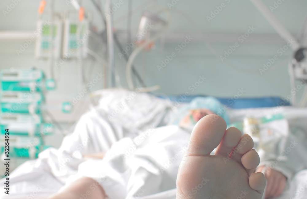 Fototapeta premium patient in a hospital bed