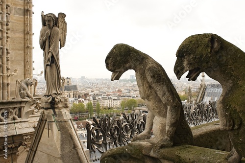 Notre Dame de Paris: Chimeras and an angel sculpture