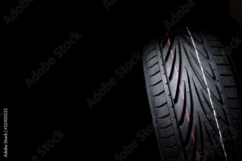 Wallpaper Mural tyre Torontodigital.ca