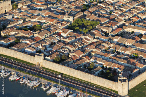 Photo aérienne remparts d'Aigues-Mortes (30220)