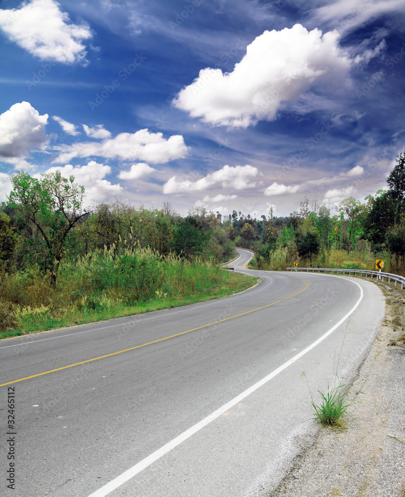 Fototapeta premium curve road and blue sky