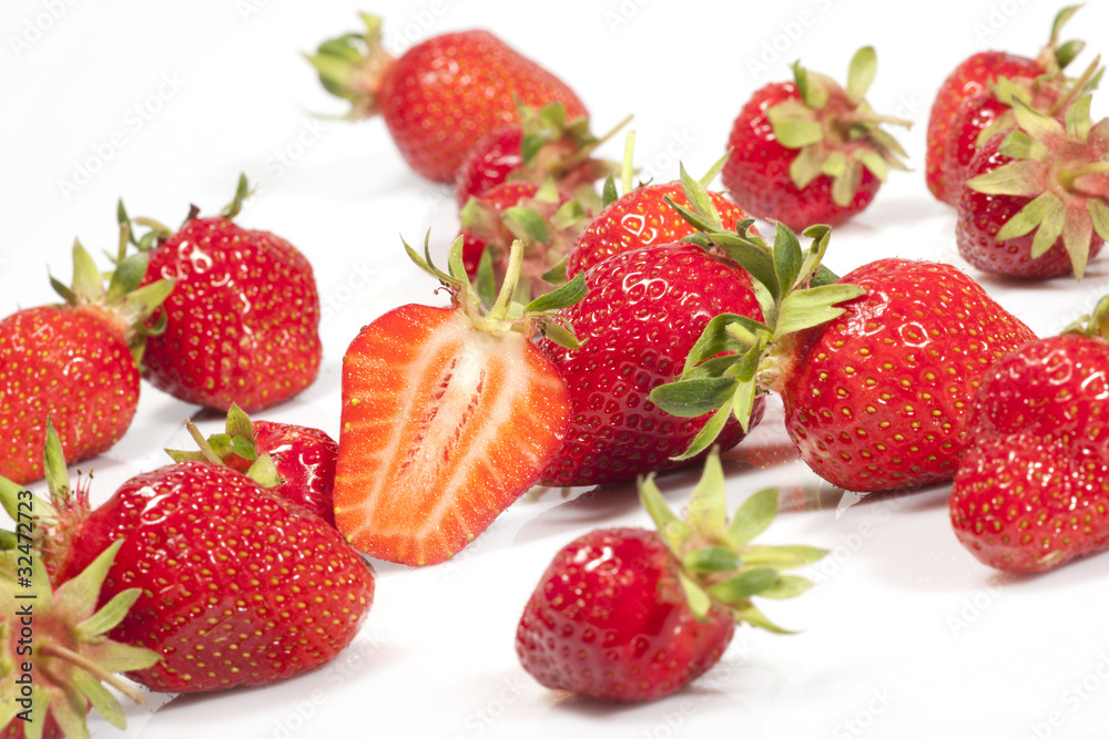 ERDBEEREN © Herby Meseritsch ERDBEEREN © Herby Meseritsch