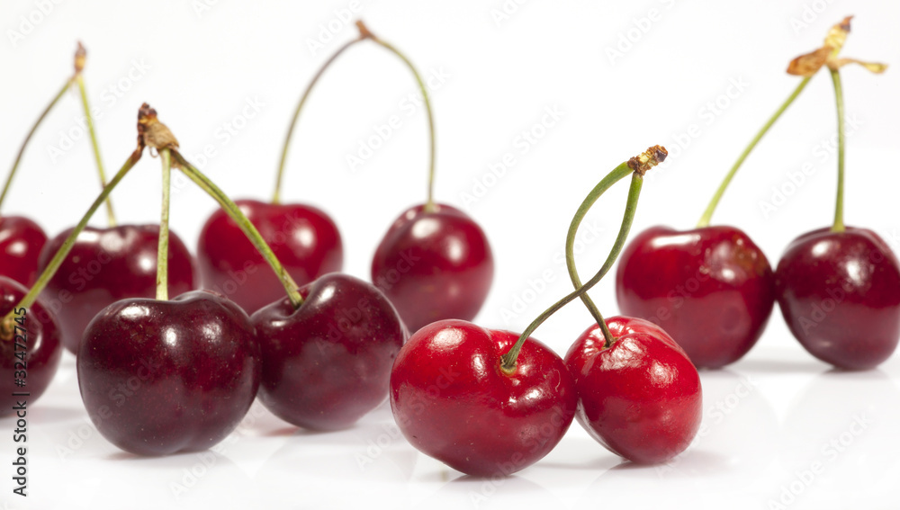 VIELE KIRSCHEN© Herby Meseritsch VIELE KIRSCHEN© Herby Meseritsch