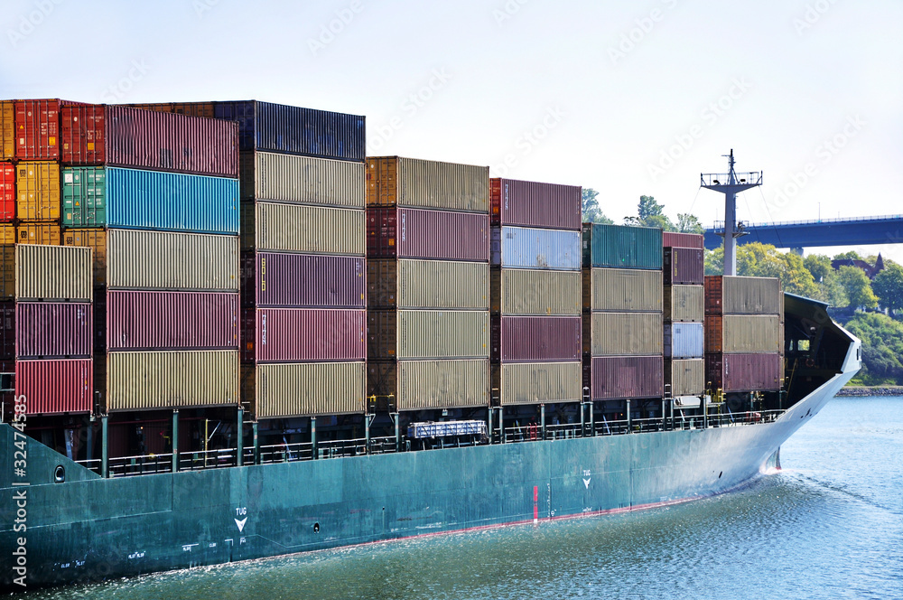 Fototapeta premium Containerschiff