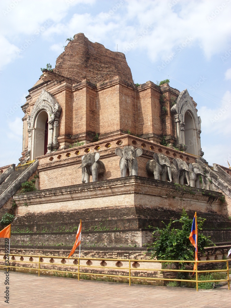 Ancient chedi ruins, Viraviharn temple, Chiangmai, Thailand Ancient chedi ruins, Viraviharn temple, Chiangmai, Thailand