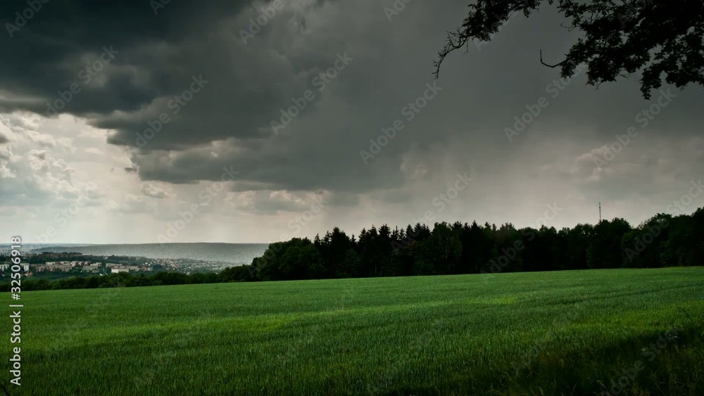 Überziehendes Gewitter