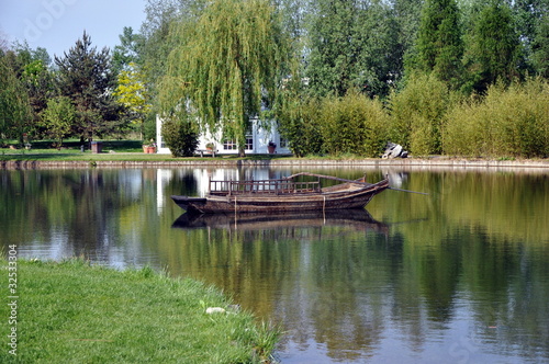 Fotografia Altes Boot in den Gärten der Welt