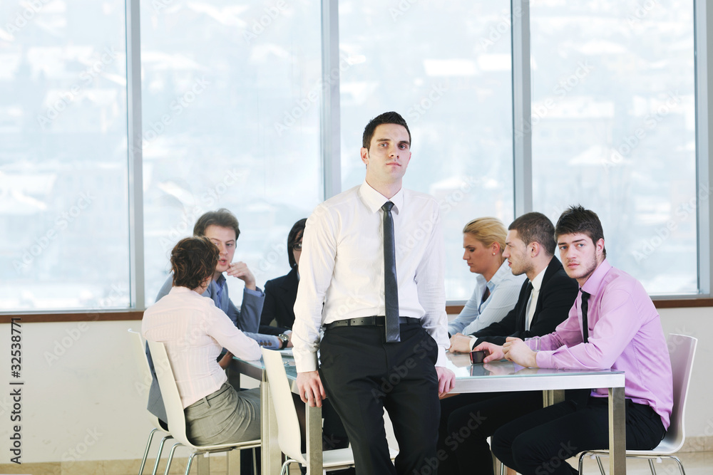 Obraz premium group of business people at meeting