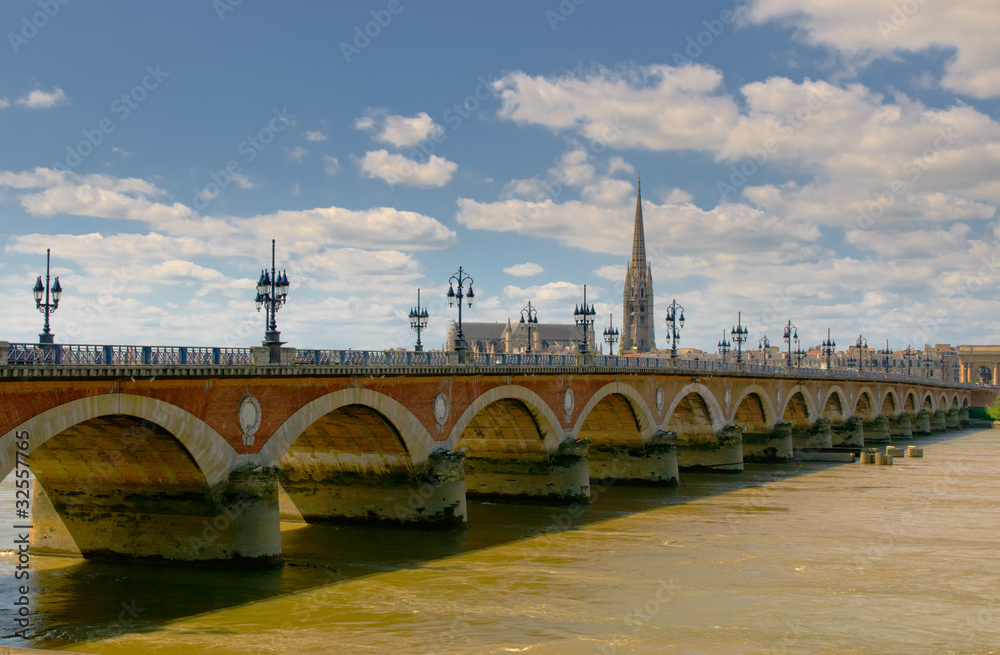 Pont de pierre, Bordeaux, France