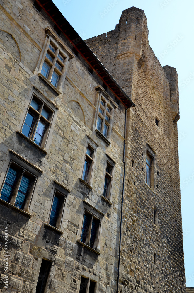 La tour de la mairie de Narbonne