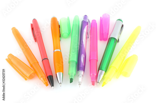 Color pens and felt-tip pens