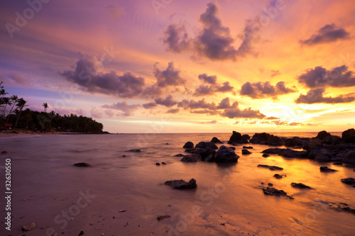 Fototapeta Naklejka Na Ścianę i Meble -  Tropical colorful sunset.